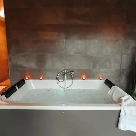 Le Bonheur De La Cascade 24 Pers - Malmedy, Wellness, Jardin, Confort Malmedy